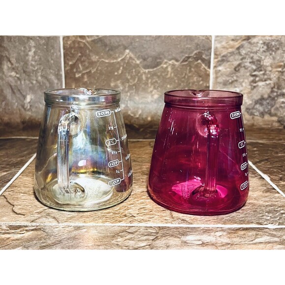 Set of 2 Target Iridescent & Pink Measuring Cup Beaker Pitchers Bullseye New - Picture 5 of 6